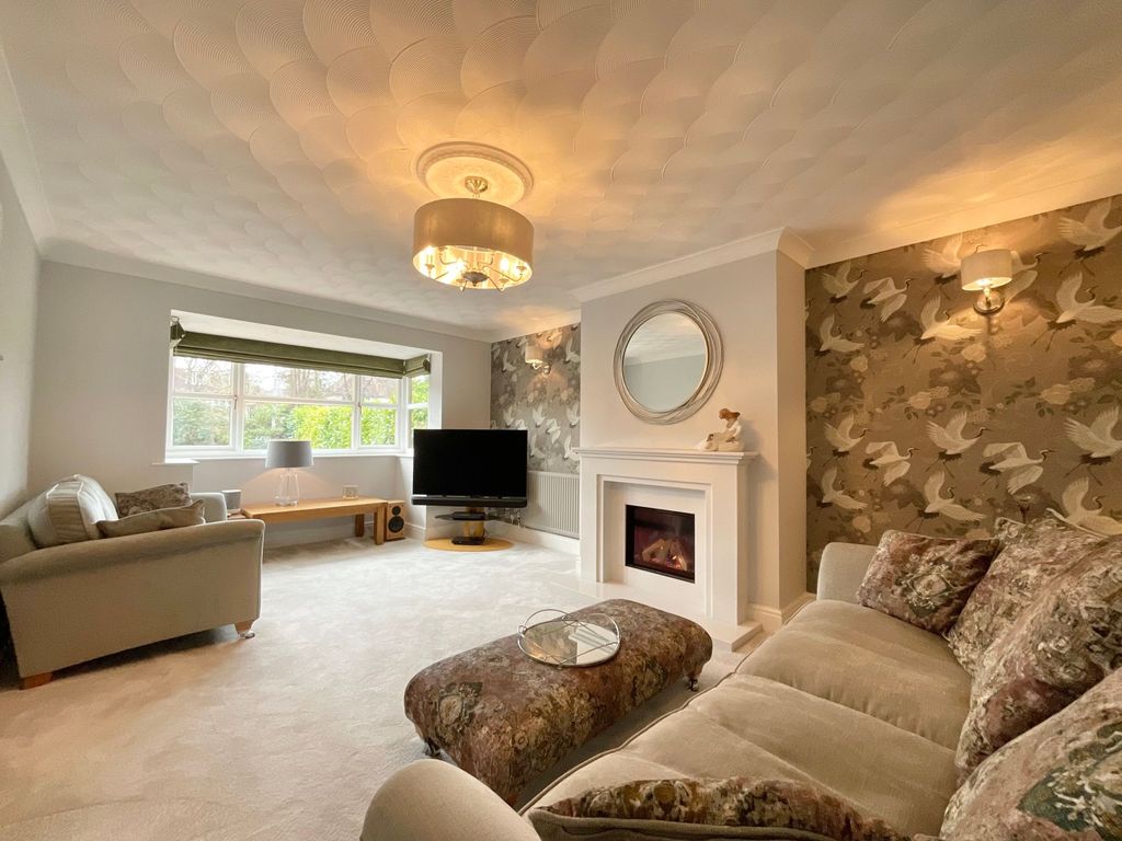 Property photo 2 of 26