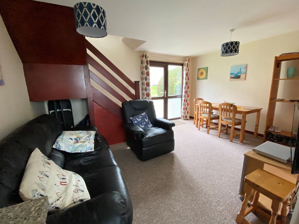 Property photo 3 of 8 Gallery