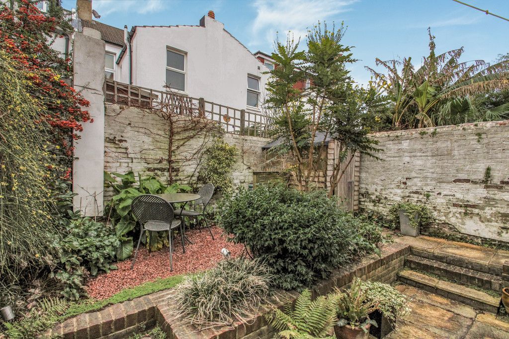 Property photo 3 of 5