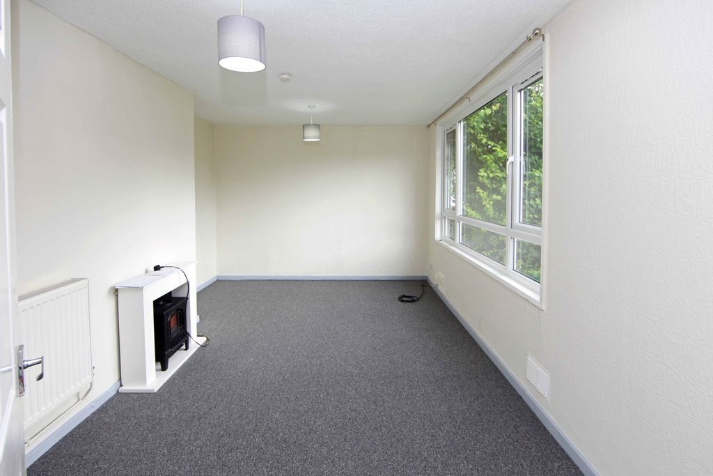 Property photo 3 of 18 Photo 4