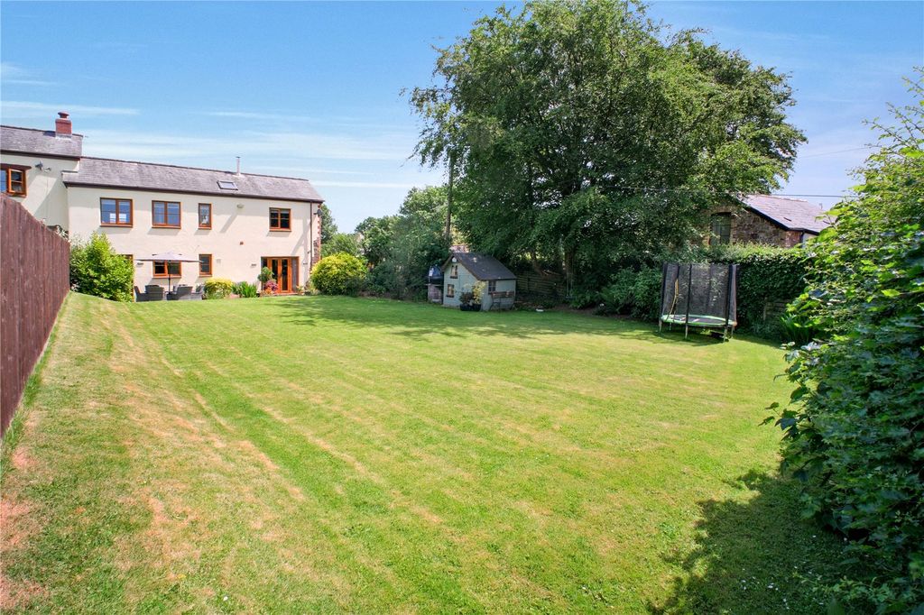 Property photo 2 of 22 Picture No. 14