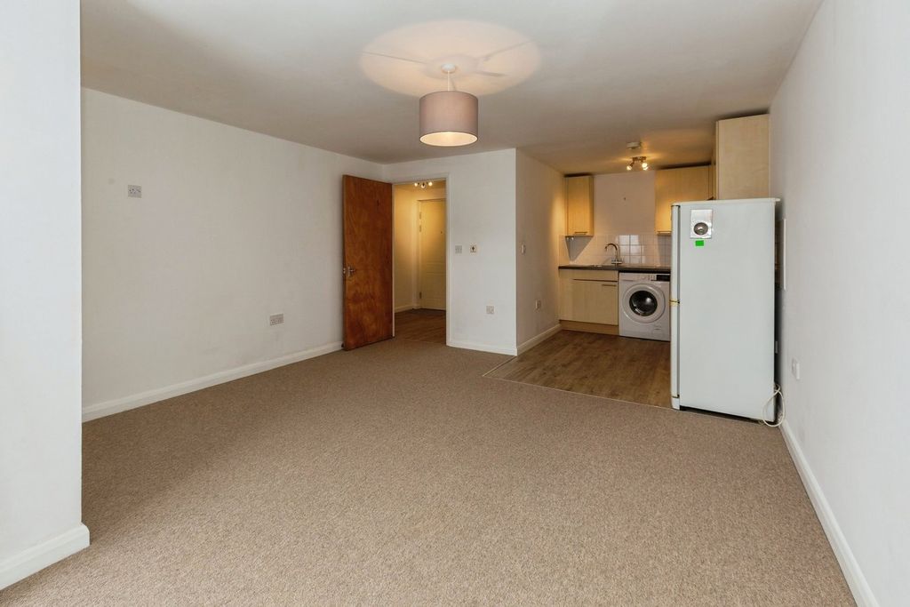Property photo 2 of 12