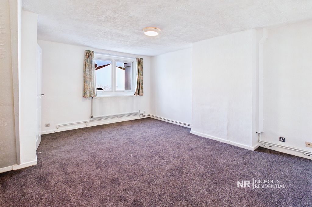 Property photo 2 of 9 Lounge Dining Room