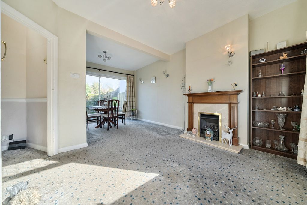 Property photo 2 of 17 1419710-13-699Db4...