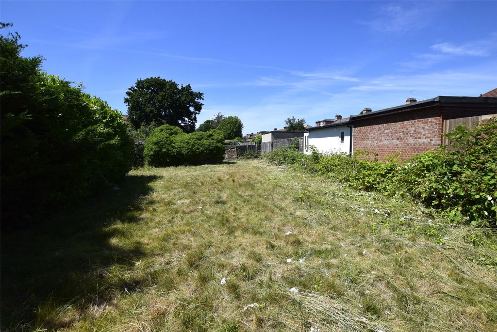 Land for saleCrow Lane, Romford RM7 photo 4