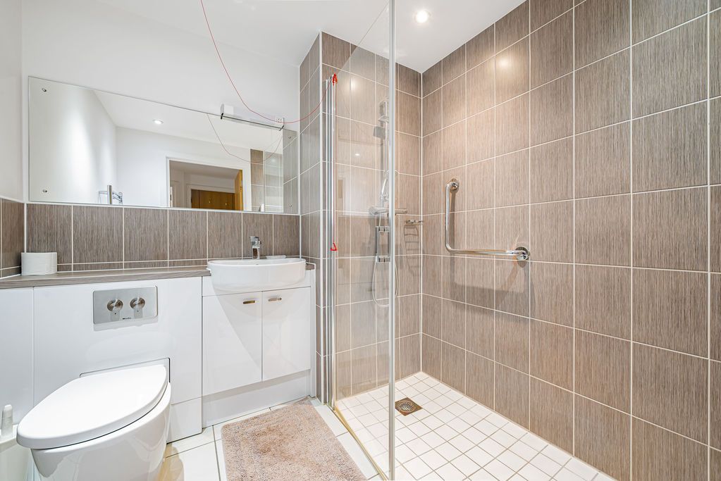 Property photo 3 of 20 Shower Room