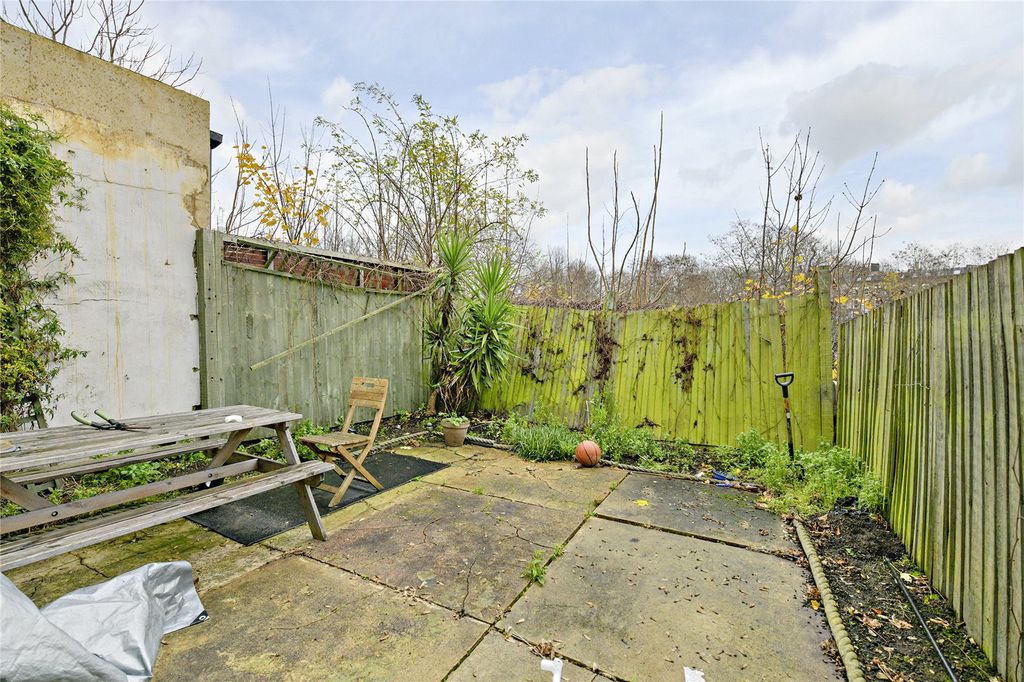 Property photo 2 of 6