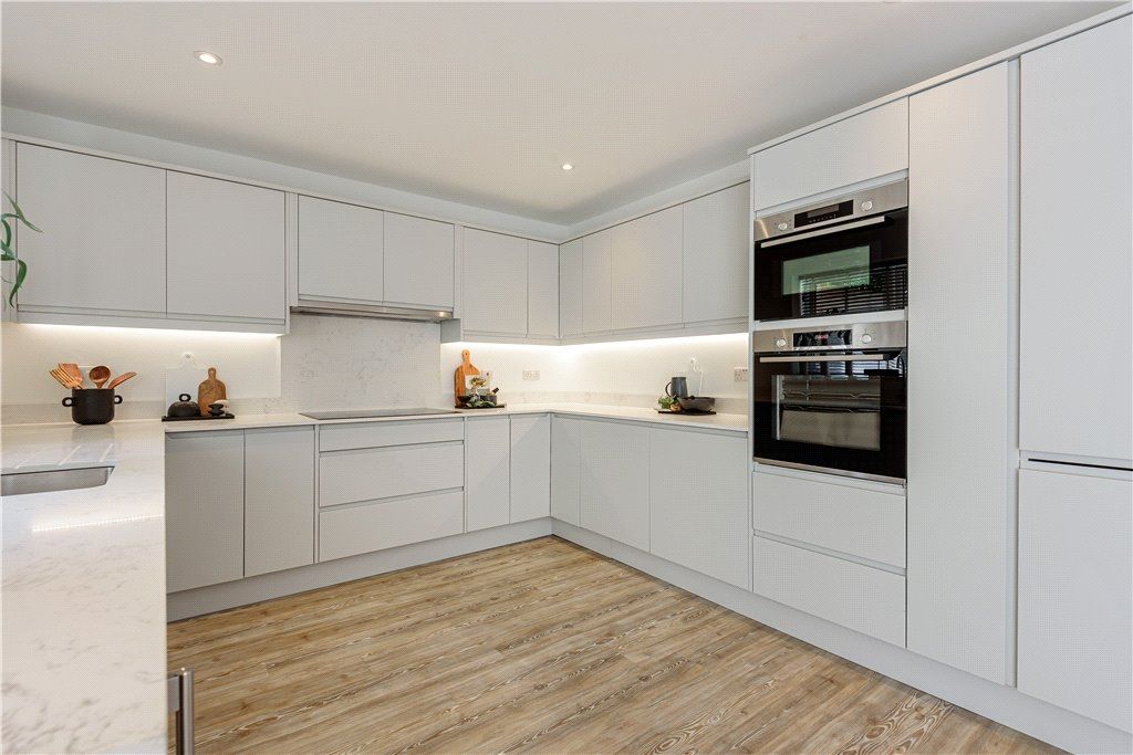 Property photo 2 of 13 Kitchen