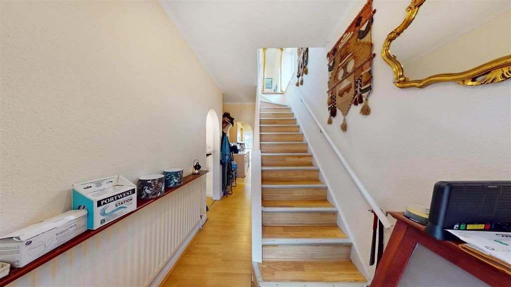 Property photo 2 of 13 Entrance Hall.Jpg