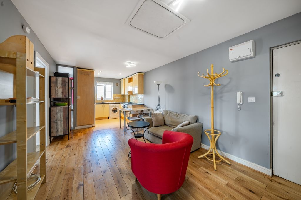 Property photo 2 of 7 1230375 (2)