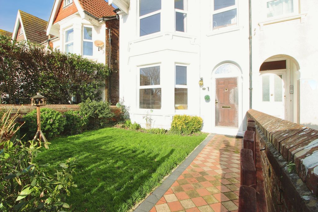 Property photo 1 of 15 Photography
