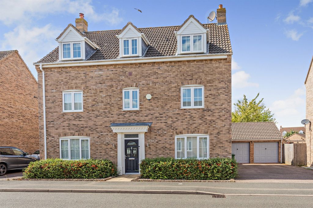 Property photo 1 of 13