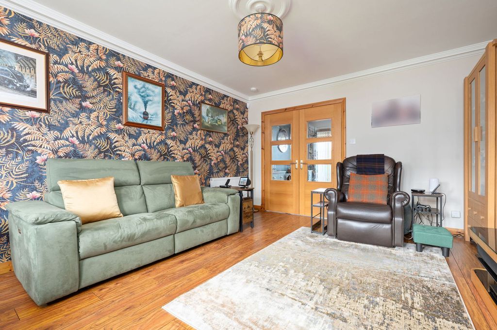 Property photo 3 of 29