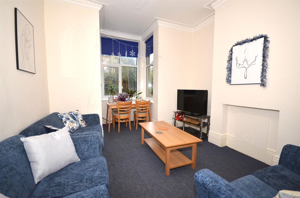 Property photo 2 of 12 Living Room 1.Jpg