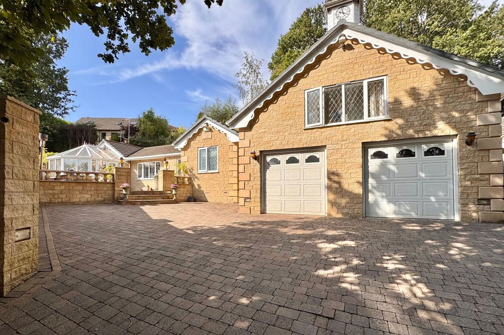 Property photo 1 of 37