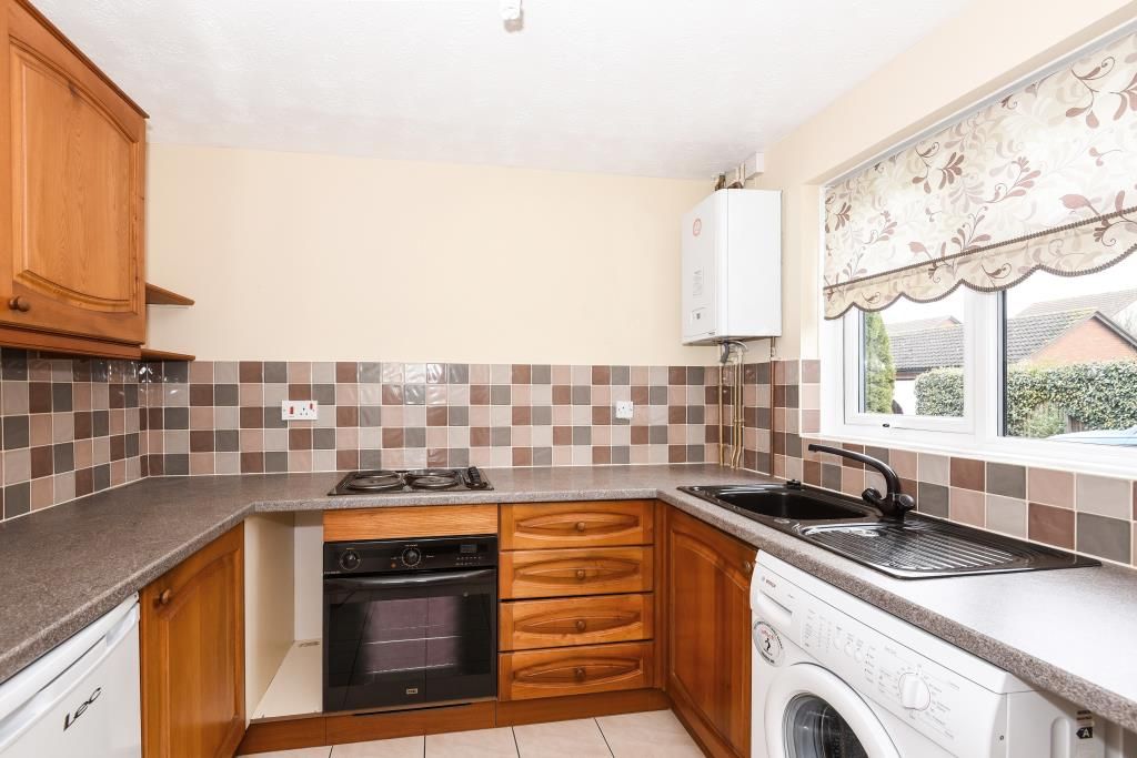 Property photo 3 of 7 Kitchen