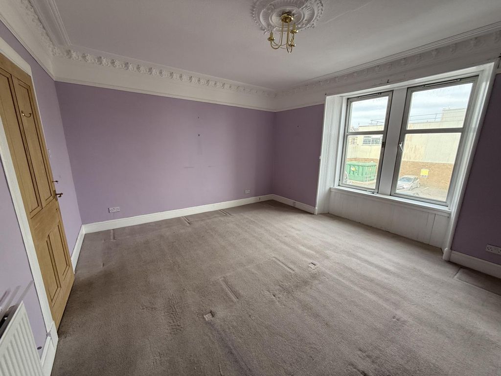 Property photo 3 of 12 Gallery
