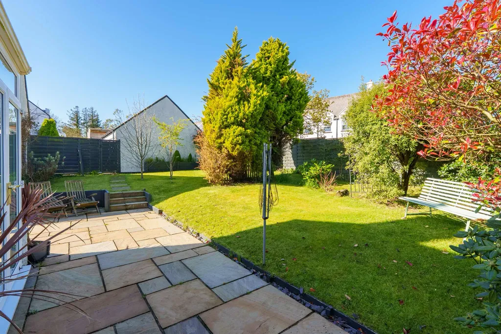 Property photo 2 of 19