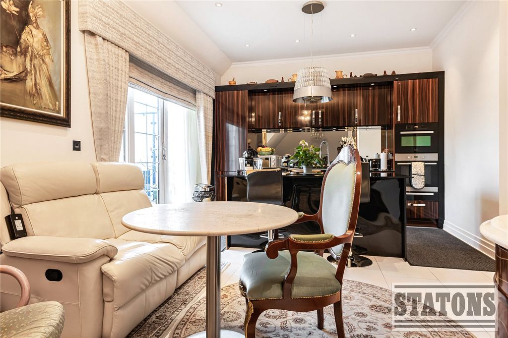 Additional image 5 of 3 bed flat for saleUplands Park Road, Enfield EN2