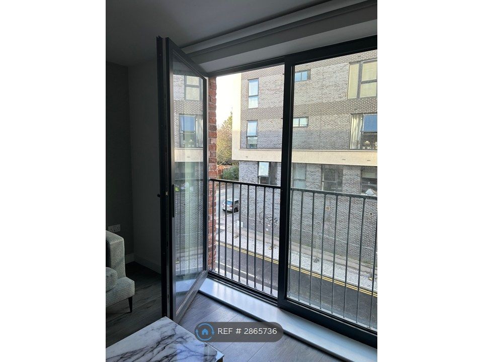 Property photo 2 of 14 Floor To Ceiling Juliette Balcony