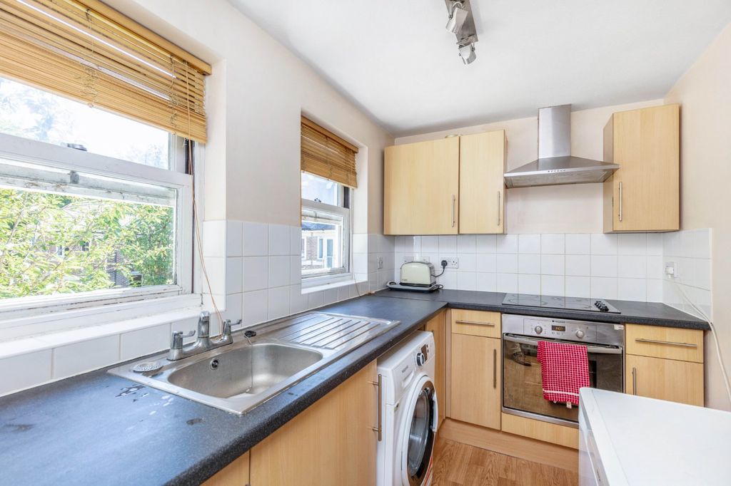 Property photo 3 of 4 Kitchen