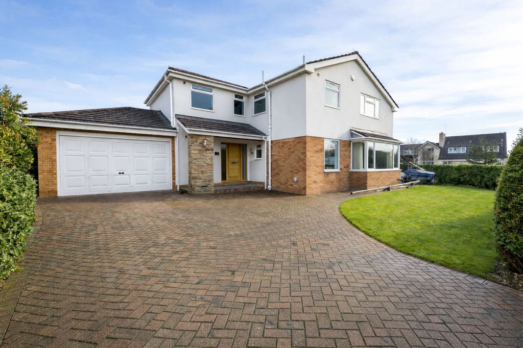 Property photo 1 of 28