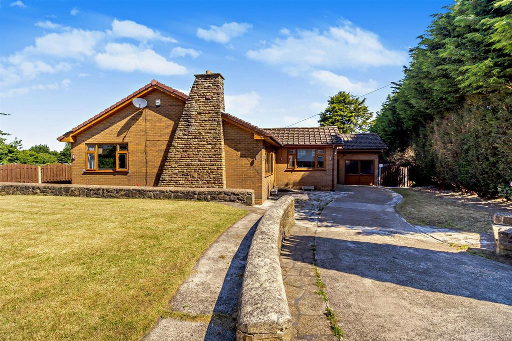 Property photo 1 of 36 Image00015.Jpg