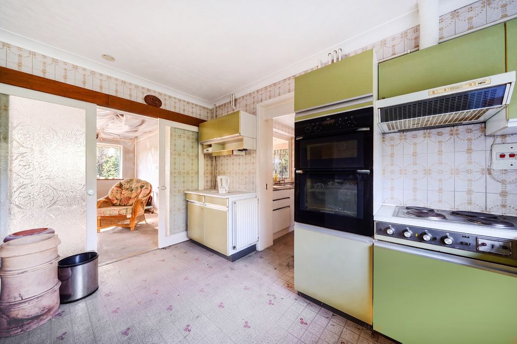 Property photo 3 of 20 5595654