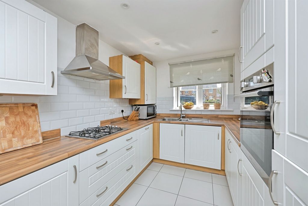 Property photo 2 of 14