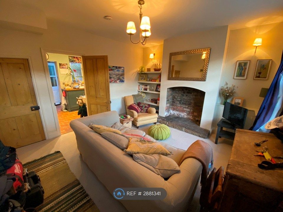 Property photo 1 of 14 Living