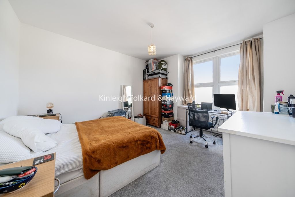 Property photo 1 of 9 c80d0A2F-Bb97-4630-A
