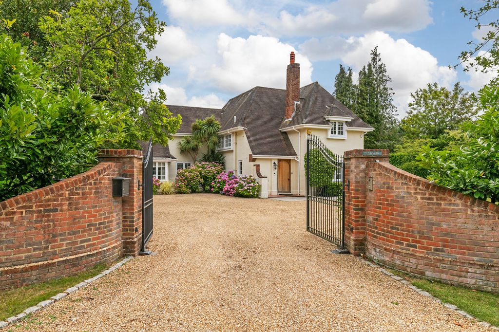 Property photo 1 of 18