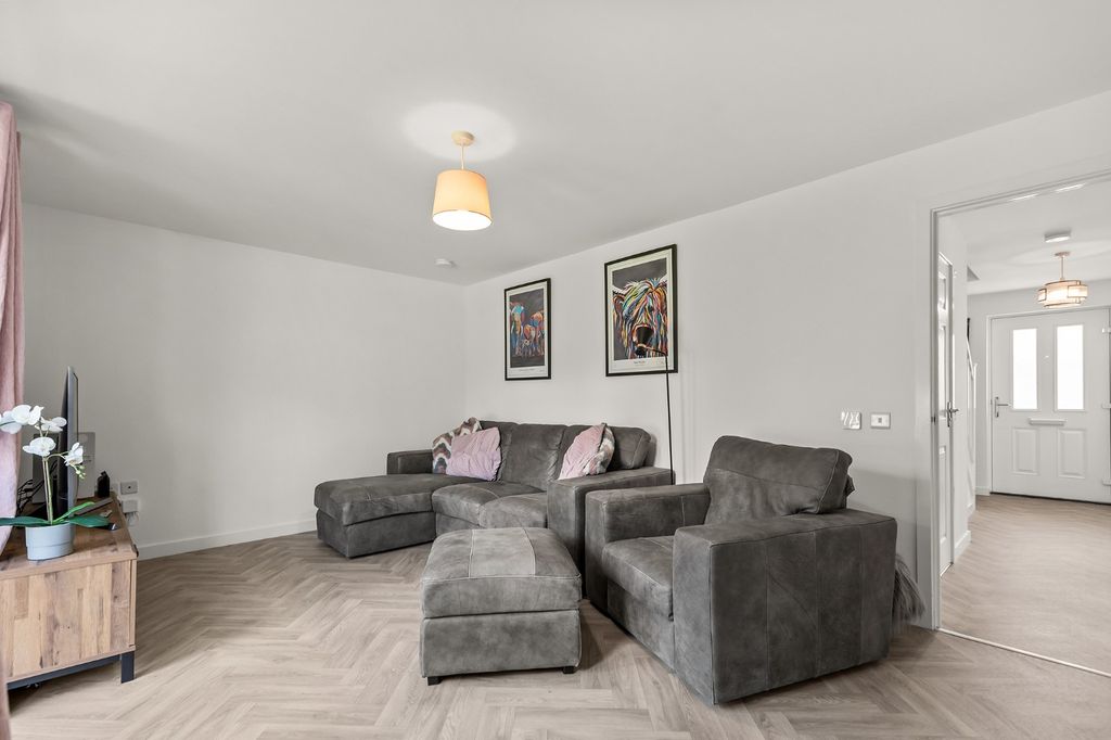 Property photo 3 of 34 5331839