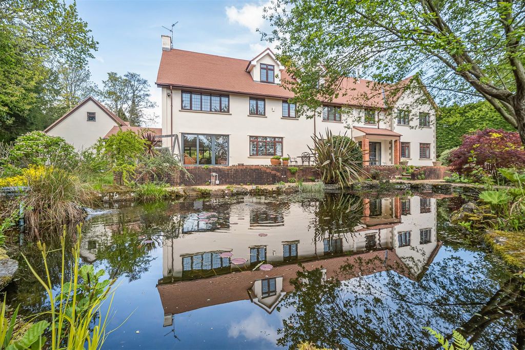 Property photo 1 of 27