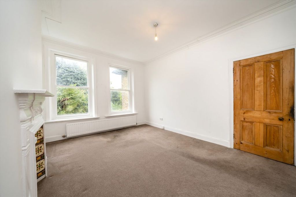 Property photo 2 of 5