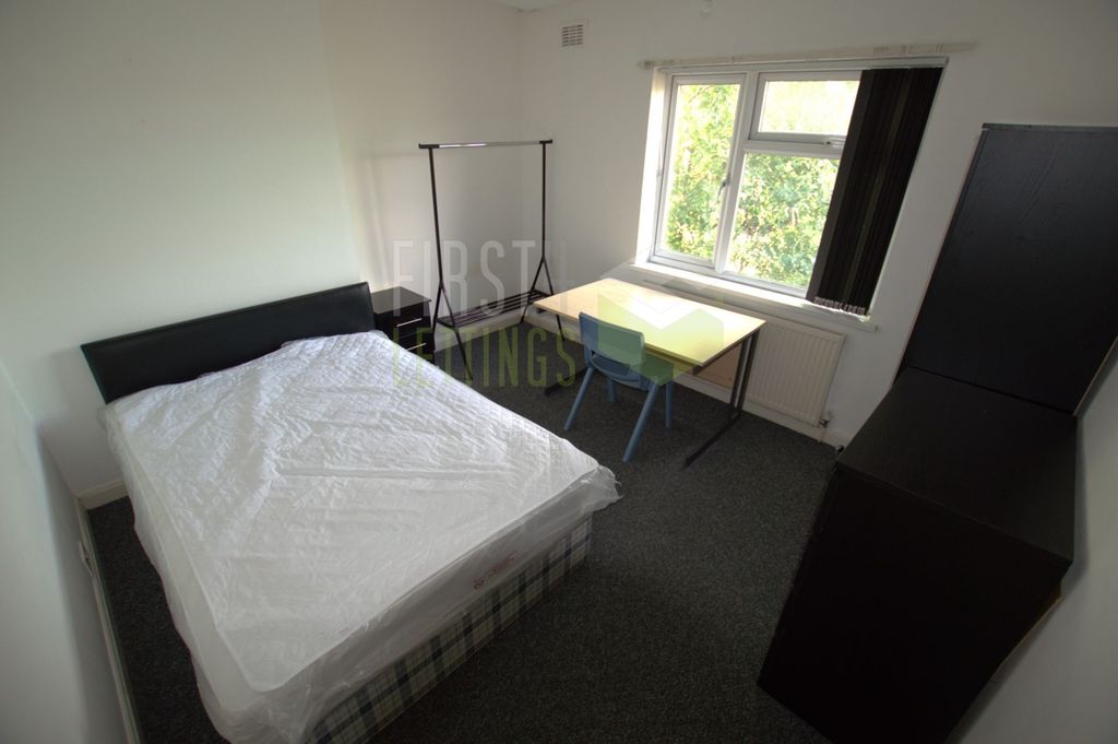 Property photo 2 of 11 Photo 10