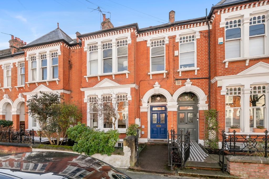 Property photo 2 of 11 Picture No. 15