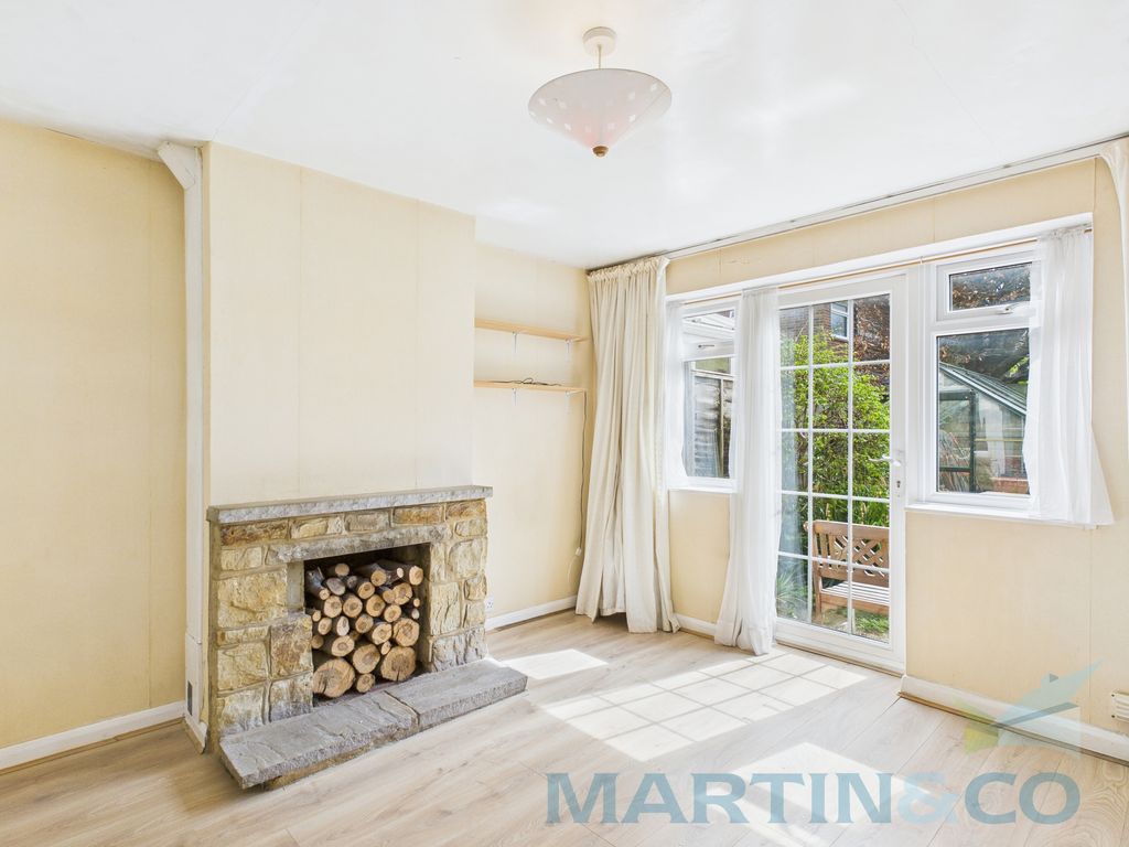 Property photo 3 of 20 Cam01059G0-Pr0257-Still005
