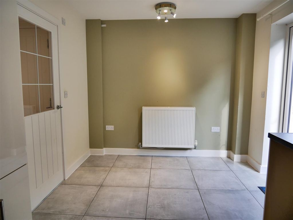 Property photo 3 of 15 Living Room