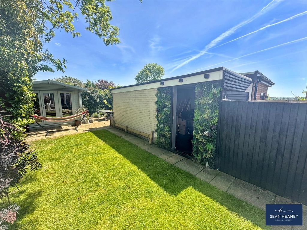 Property photo 3 of 21