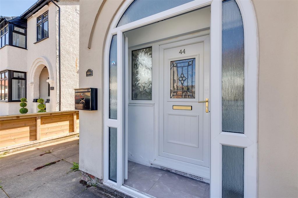 Property photo 2 of 40 44 Morning Side_2.Jpg