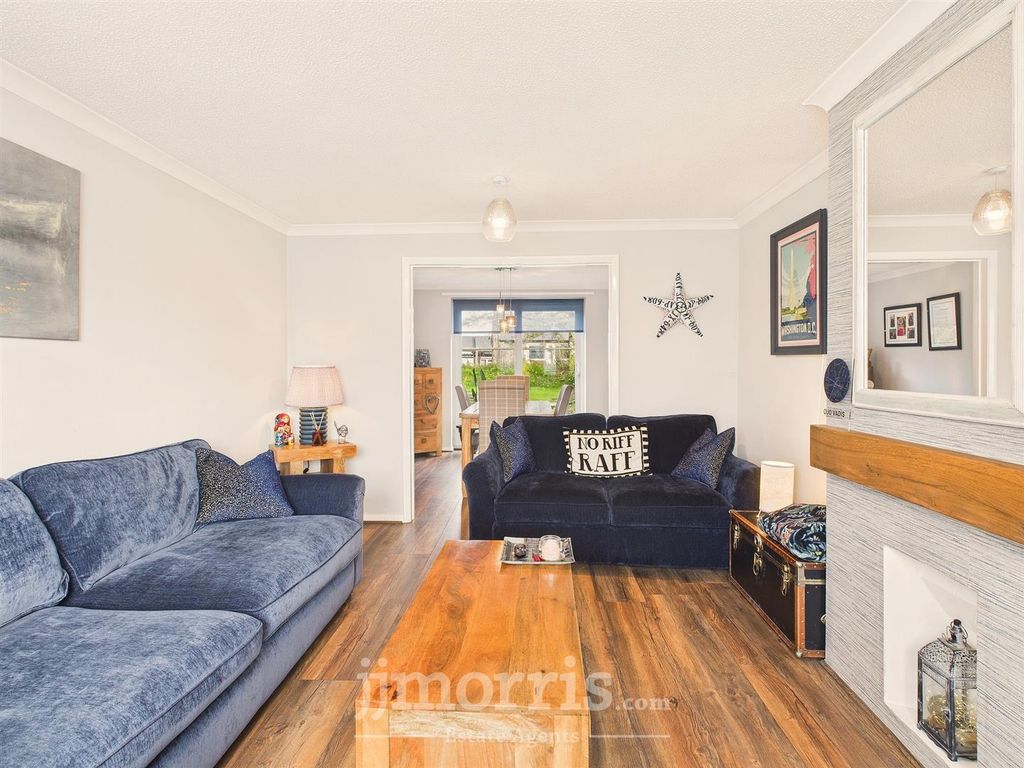 Property photo 3 of 30 Lounge/Reception 1