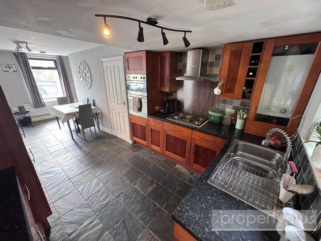 Property photo 1 of 10 Picture No. 08