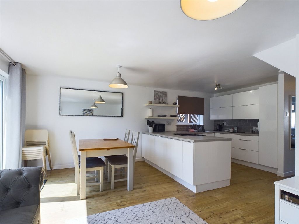 Property photo 2 of 11 Picture No. 04
