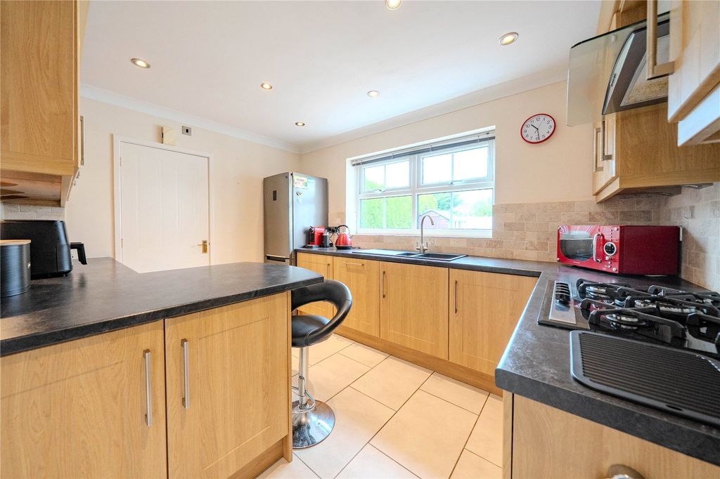 Property photo 3 of 18 Picture No. 09