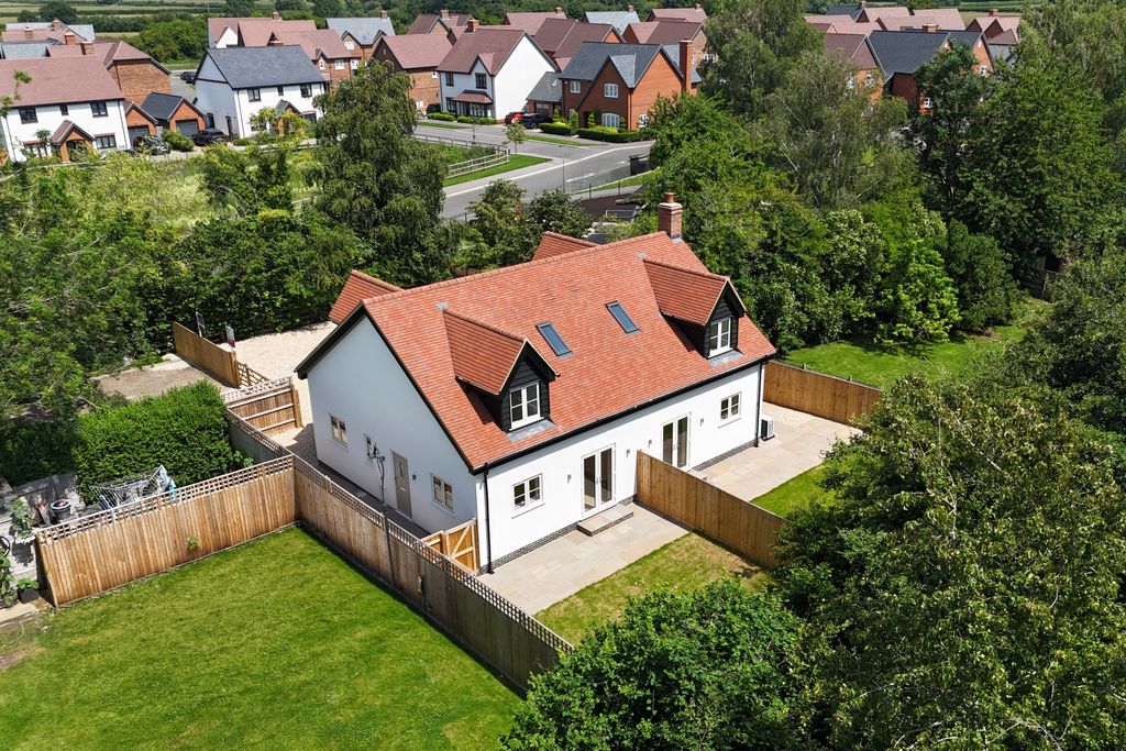 Property photo 2 of 17 1A