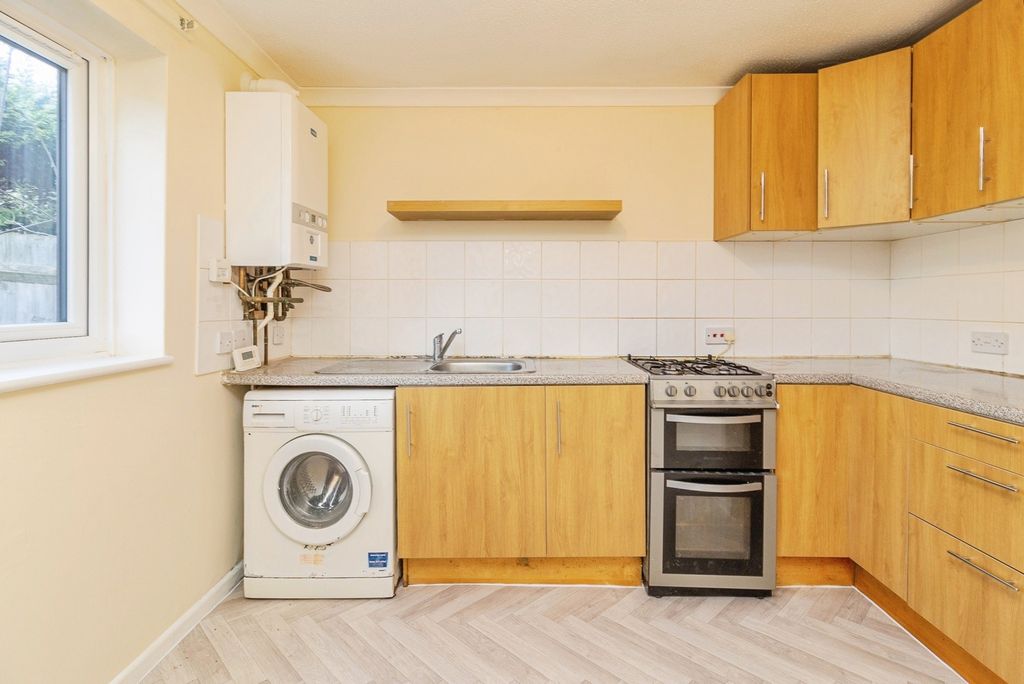 Property photo 3 of 16 Pbox-Img.Jpg