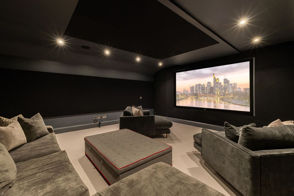 Property photo 3 of 27