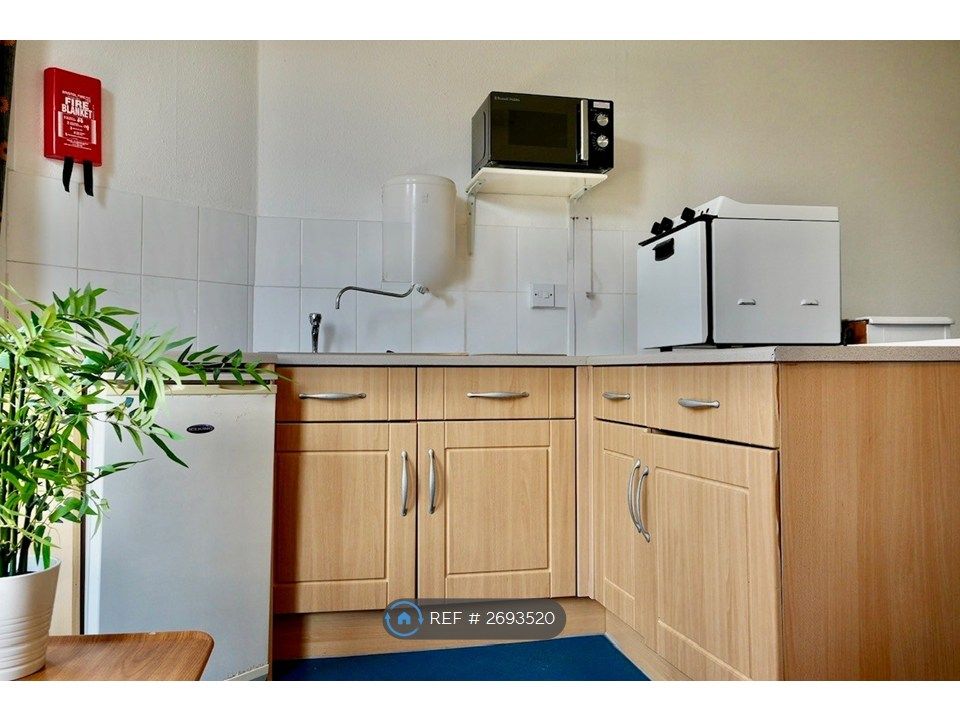 Property photo 2 of 4 Kitchen Area