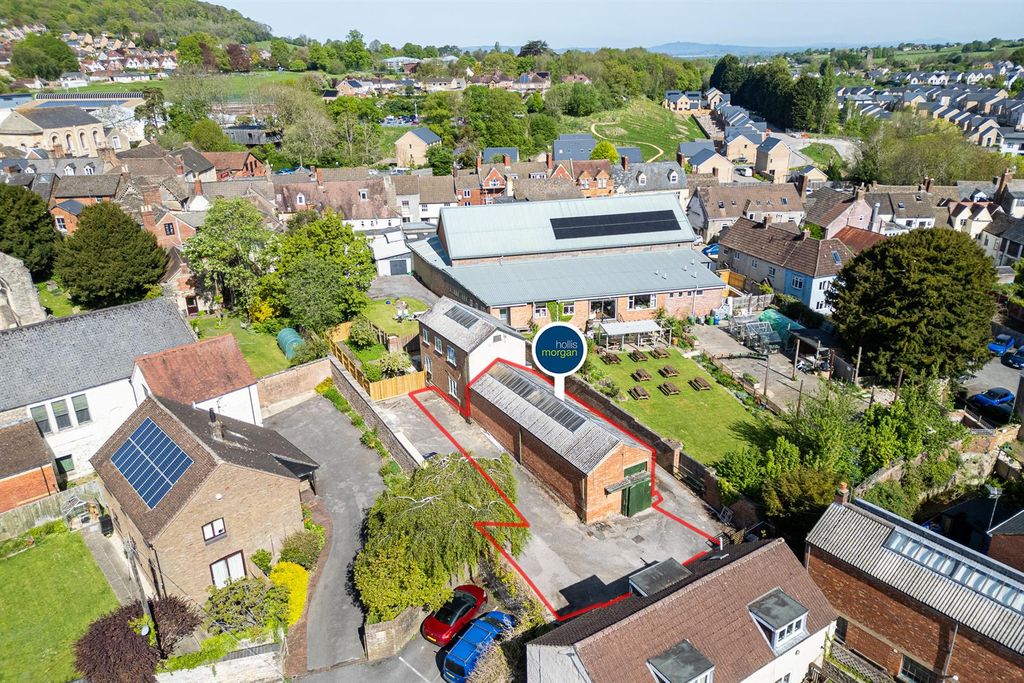 Property photo 3 of 21 5A Water Street, Dursley, Gl11 4Jg | Freehold Resi